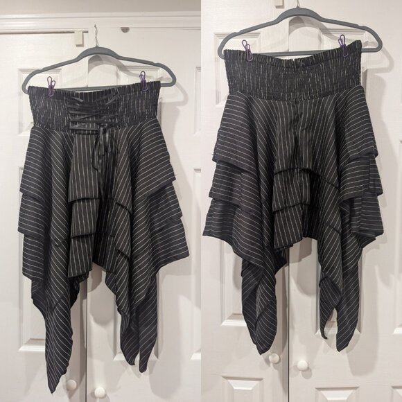 Black White Pinstripe Layered skirt with Corset detail size large - Picture 1 of 3